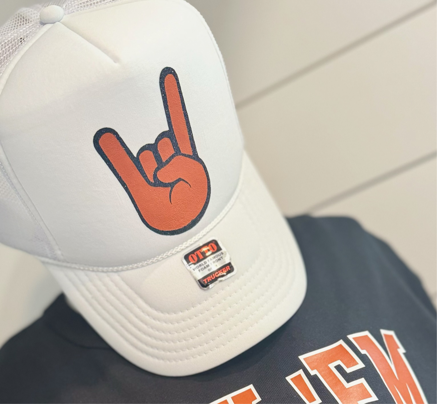 Hook Em Trucker